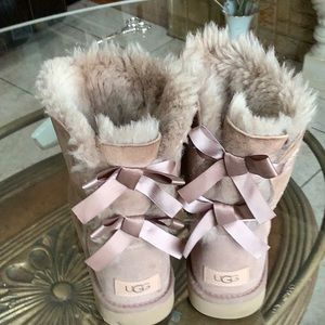 UGG Bailey Boots 7